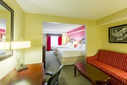  - Holiday Inn Express & Suites Williamsburg
