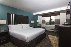  - Holiday Inn Express & Suites Carlsbad - I-5, Exit 45