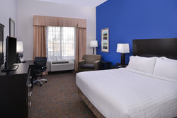  - Holiday Inn Express & Suites Airport Bakersfield