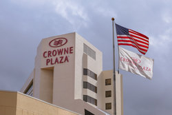  - Crowne Plaza Hotel Virginia Beach - I-264, Exit 17
