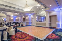  - Crowne Plaza Hotel Virginia Beach - I-264, Exit 17