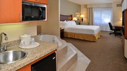  - Holiday Inn Express & Suites Lincoln