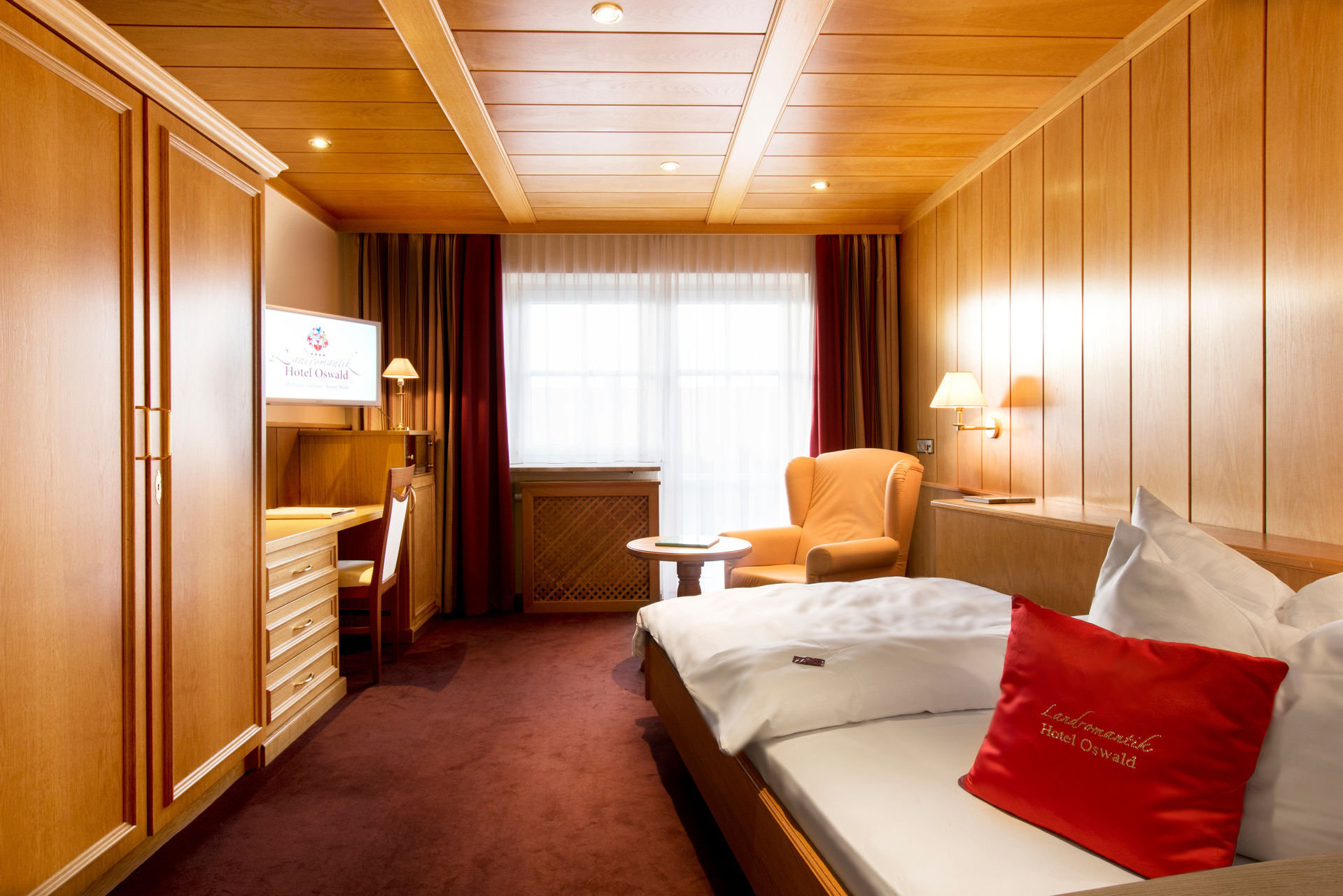 Hotel Oswald-guestroom-Single Room.jpg