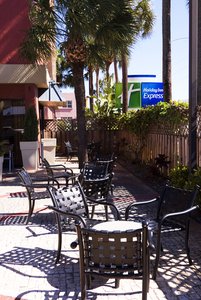 Holiday Inn Express Miami Airport Springs Fl See S Exterior View Holiday Inn Express Miami Airport Springs