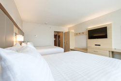  - Holiday Inn Express & Suites Eagan