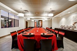  - Holiday Inn & Suites Ambassador Bridge Windsor