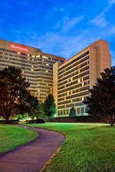 - Sheraton Hotel Downtown Memphis - I-40, Exits 1 & 1A