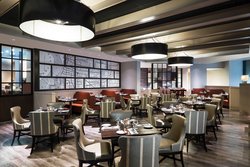  - Sheraton Hotel Downtown Memphis - I-40, Exits 1 & 1A