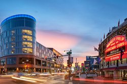  - Hotel Zachary Wrigley Field Chicago