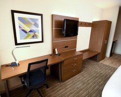  - Holiday Inn Express & Suites Port Clinton