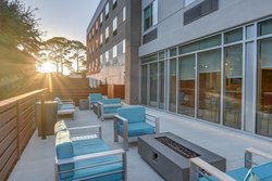  - Holiday Inn Express & Suites Central Fort Walton Beach