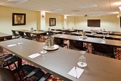  - Crowne Plaza Hotel Cleveland Airport Middleburg Heights - I-71, Exit 235