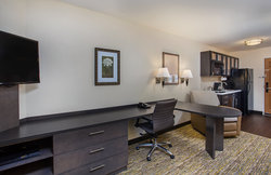  - Candlewood Suites Bowling Green - I-65, Exit 22