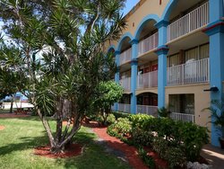  - Red Carpet Inn Fort Lauderdale Airport - I-95, Exit 25