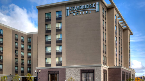 Welcome to our hotel in Hamilton, Ontario!