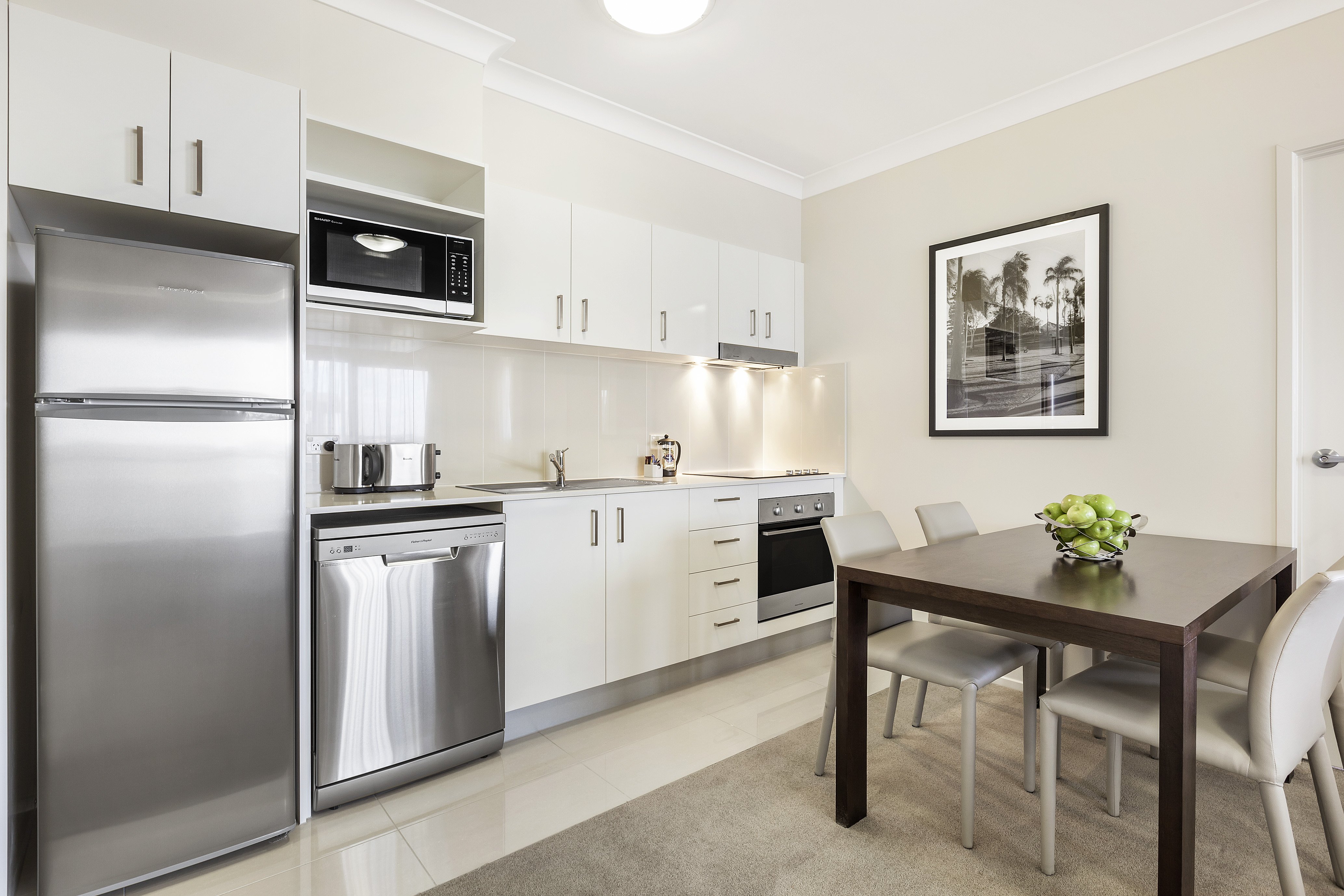 QUEST BREAKFAST CREEK-guestroom-Kitchen - 1, 2 and 3 Bedroom Apt.jpg