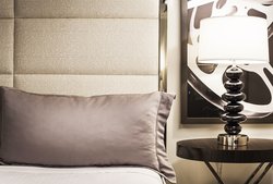  - Hotel Amarano Burbank