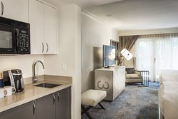  - Hotel Amarano Burbank