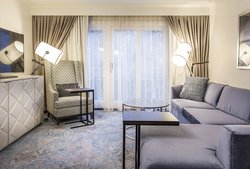  - Hotel Amarano Burbank