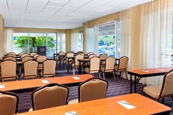  - Sheraton Hotel Petaluma - US 101, Exit 472