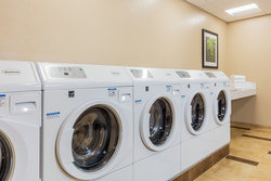  - Candlewood Suites Anaheim - I-5, Exit 109