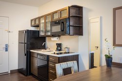  - Candlewood Suites Anaheim - I-5, Exit 109