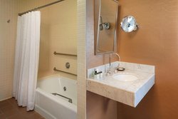  - Sheraton Commander Hotel Cambridge