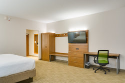  - Holiday Inn Express & Suites Russellville - I-40, Exit 81