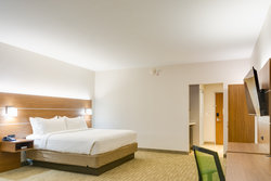  - Holiday Inn Express & Suites Russellville - I-40, Exit 81