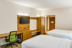  - Holiday Inn Express & Suites Russellville - I-40, Exit 81