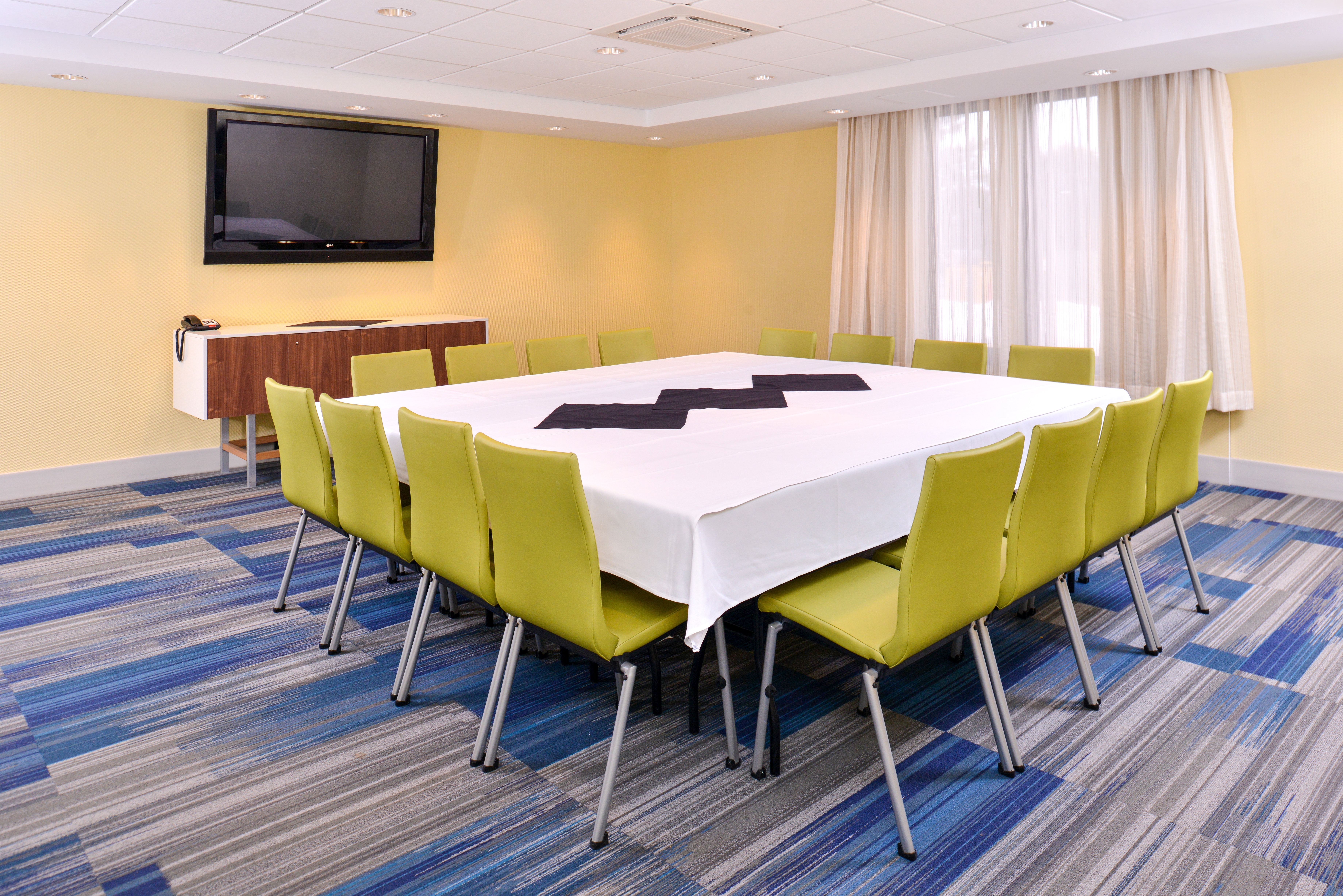 Contact the hotel today to plan your meeting!