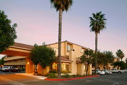  - Holiday Inn Express Simi Valley - CA 118, Exit 24