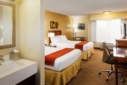 - Holiday Inn Express Simi Valley - CA 118, Exit 24