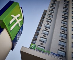  - Holiday Inn Express Waterfront Windsor