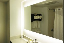  - Holiday Inn Express Coventry - I-95, Exit 21