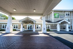  - Holiday Inn Express & Suites Iron Mountain