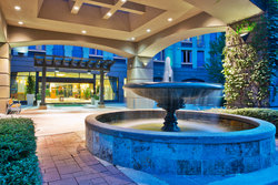  - Holiday Inn & Suites North Vancouver