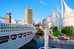  - Holiday Inn & Suites North Vancouver