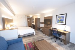  - Holiday Inn Express & Suites Iron Mountain