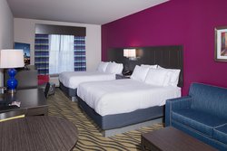  - Holiday Inn Express West Hutchinson