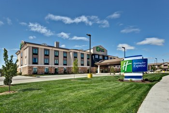 Holiday Inn Express Hutchinson