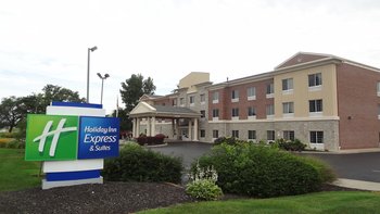 Holiday Inn Express & Suites Indianapolis North-Carmel