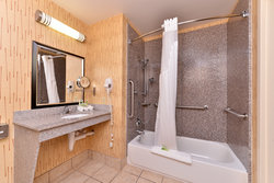  - Holiday Inn Express White House - I-65, Exit 108