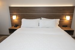  - Holiday Inn Express & Suites Iron Mountain