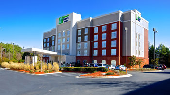 Holiday Inn Express & Suites Gwinnett Place