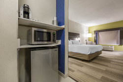  - Holiday Inn Express & Suites St Charles