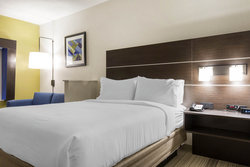  - Holiday Inn Express & Suites St Charles