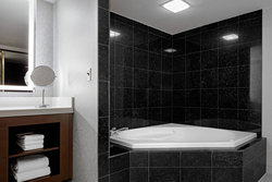  - Sheraton Hotel & Conference Center Syracuse - I-81, Exit 18