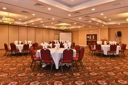  - Holiday Inn North New London - I-95, Exits 83 & 84S