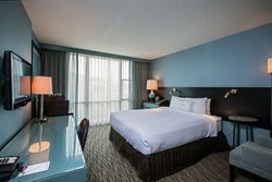  - Crowne Plaza Hotel Glen Ellyn